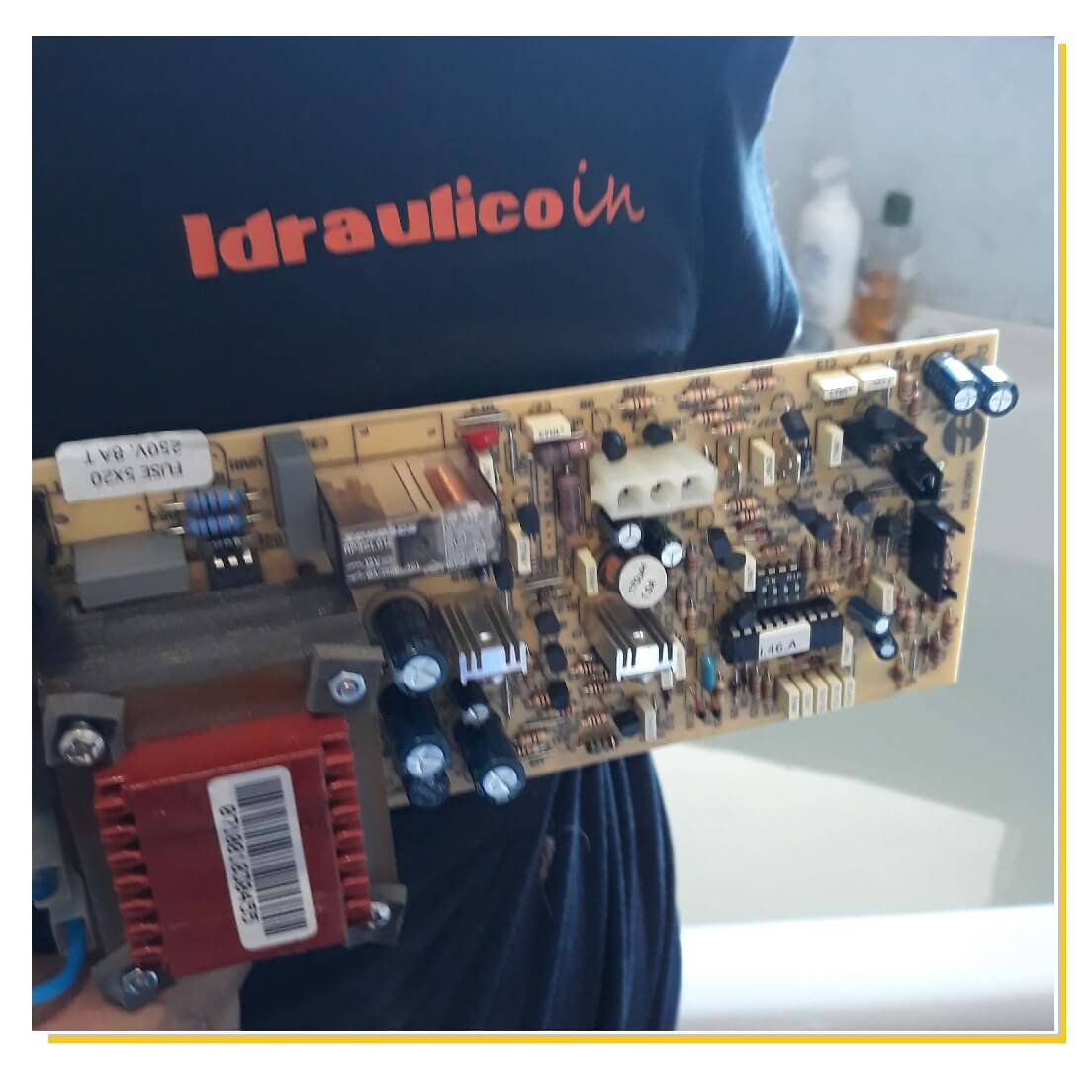 Riparazione vasca idromassaggio Riparazione-vasca-idromassaggio-idraulico-Milano-Monza